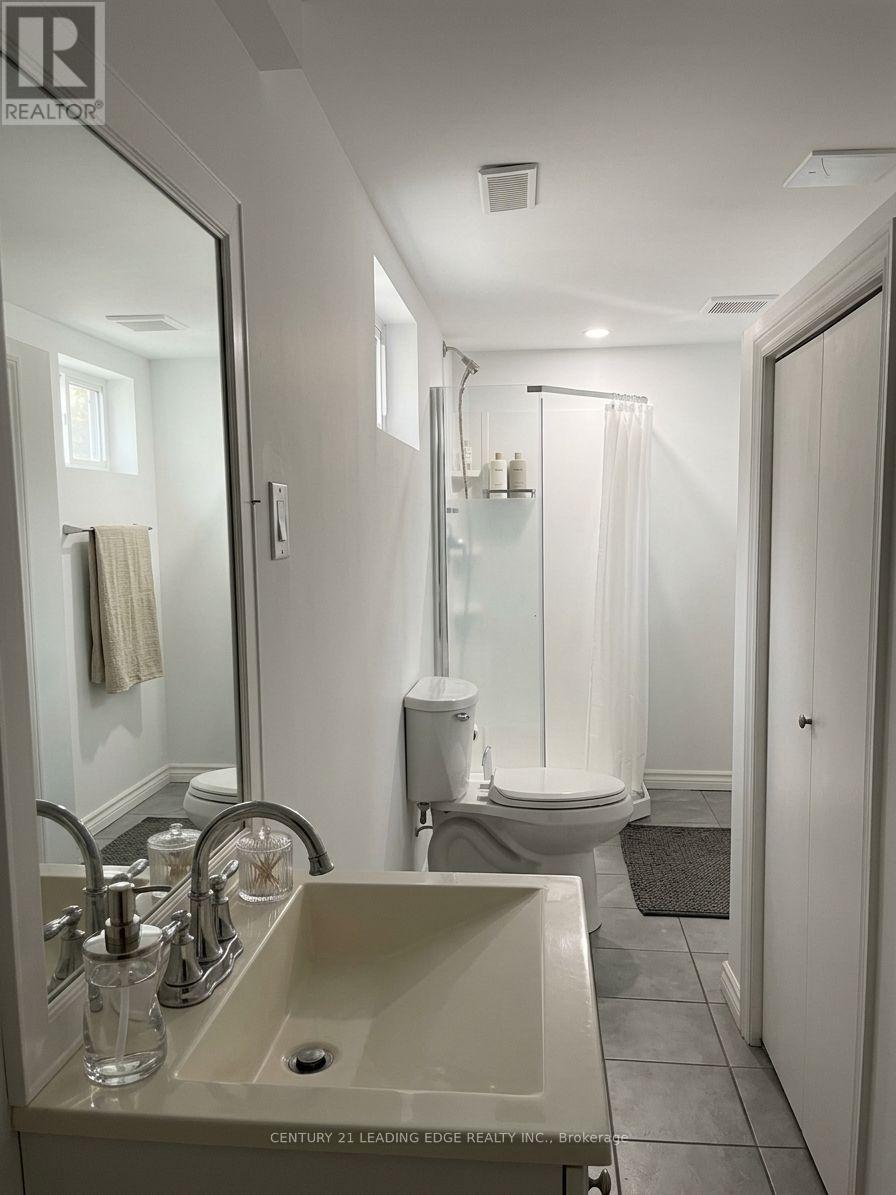 492 PALMTREE CRESCENT - 22