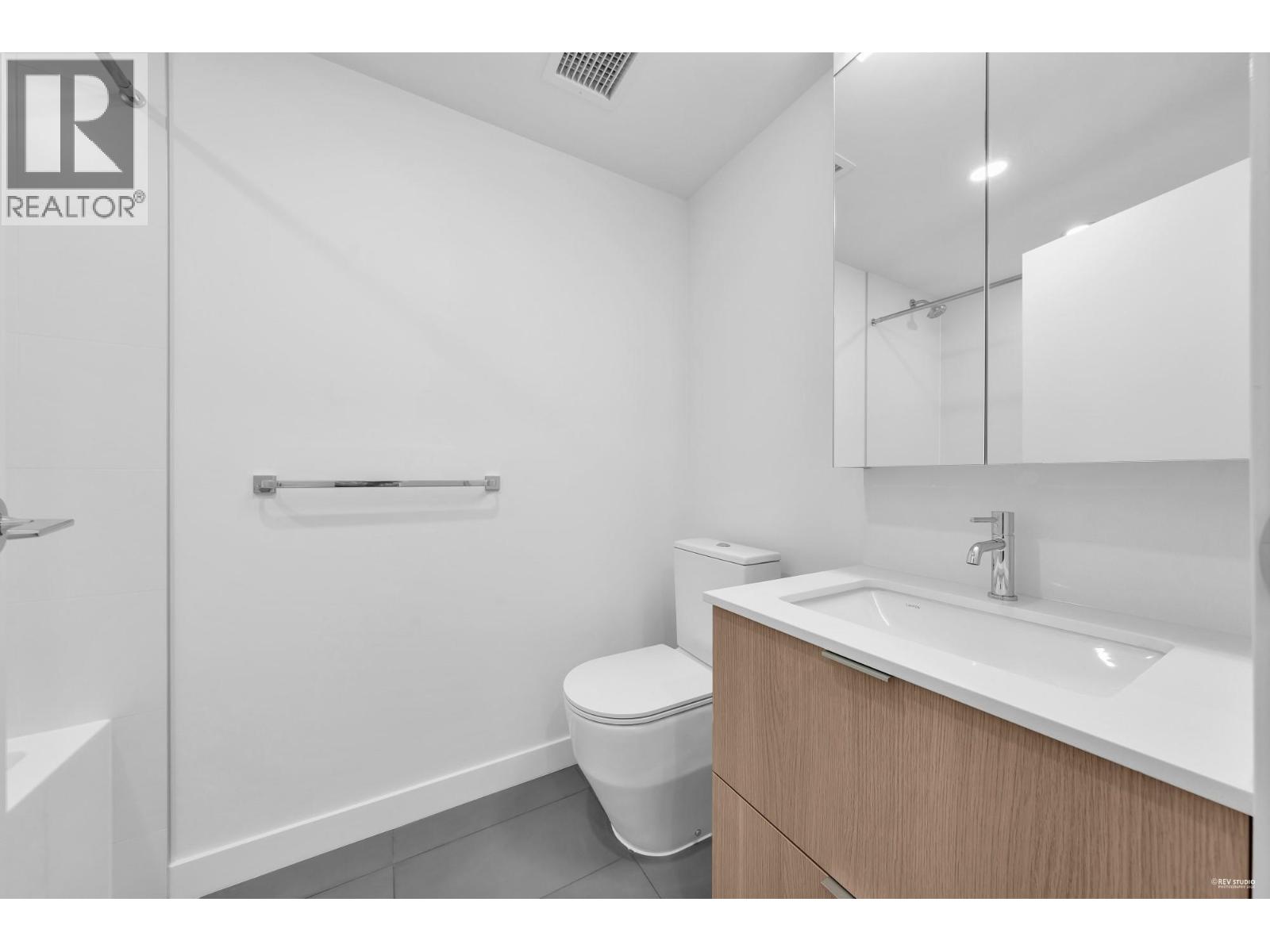 21XX 318 ALDERSON AVENUE, Coquitlam - Image 1