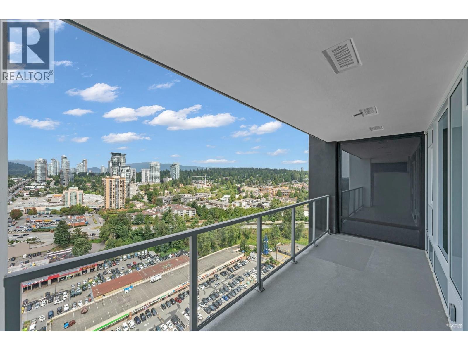 21XX 318 ALDERSON AVENUE, Coquitlam - Image 1