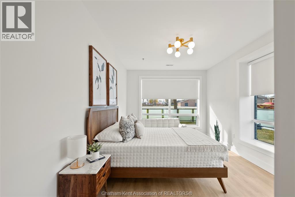 364 Grand Avenue East — photo 15