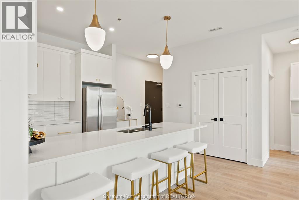 364 Grand Avenue East — photo 19