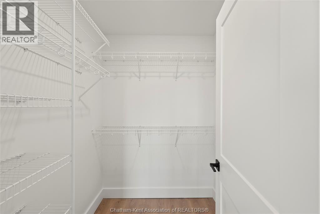 364 Grand Avenue East — photo 29