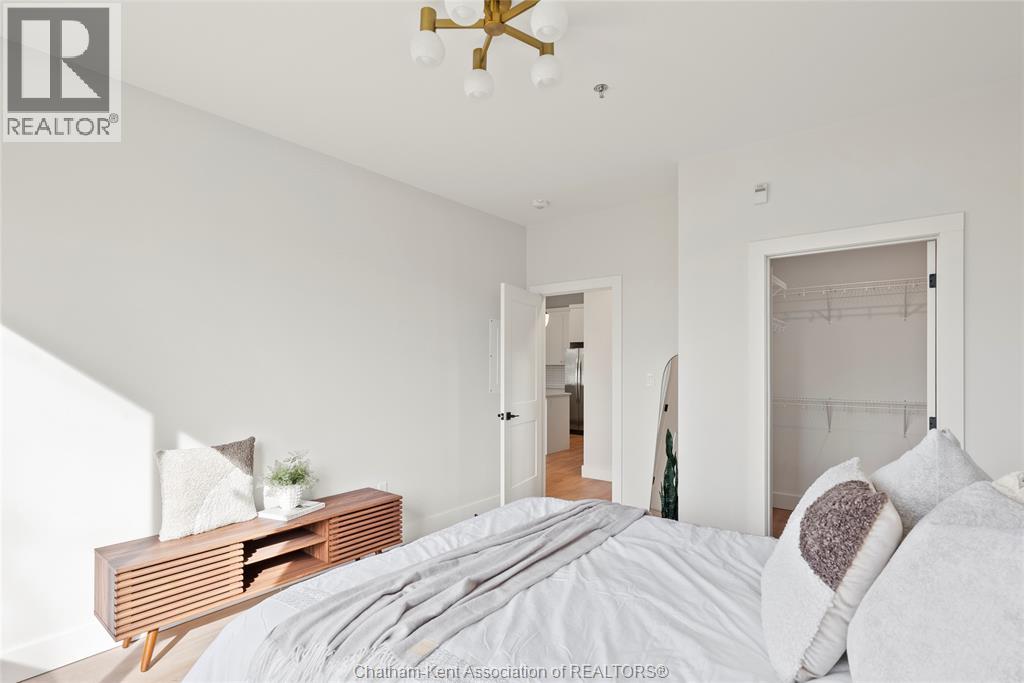 364 Grand Avenue East — photo 28