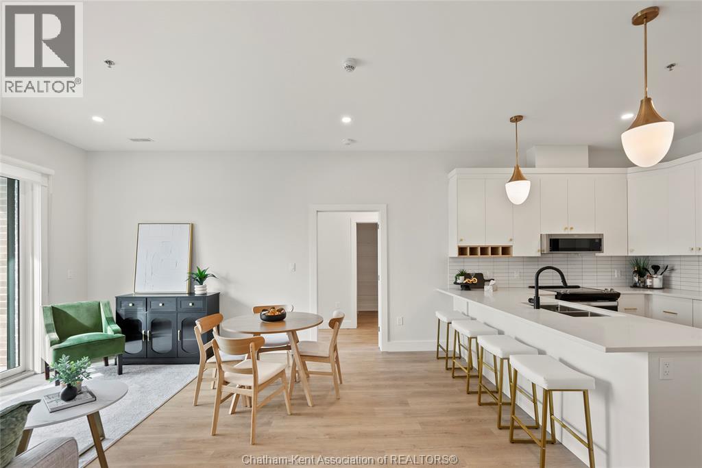 364 Grand AVENUE East Unit# 512, Chatham — photo 10
