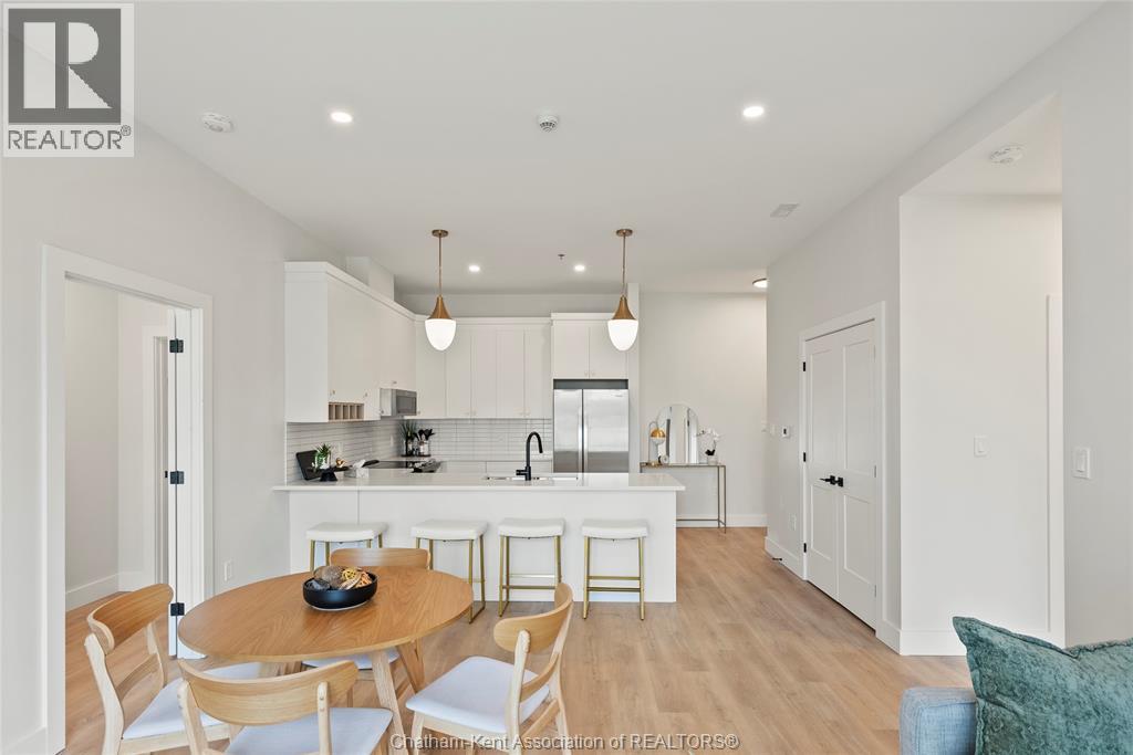 364 Grand AVENUE East Unit# 512, Chatham — photo 5
