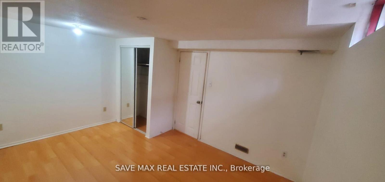 BSMT - 36 SMITHERS CRESCENT, Brampton (Brampton South) — photo 5