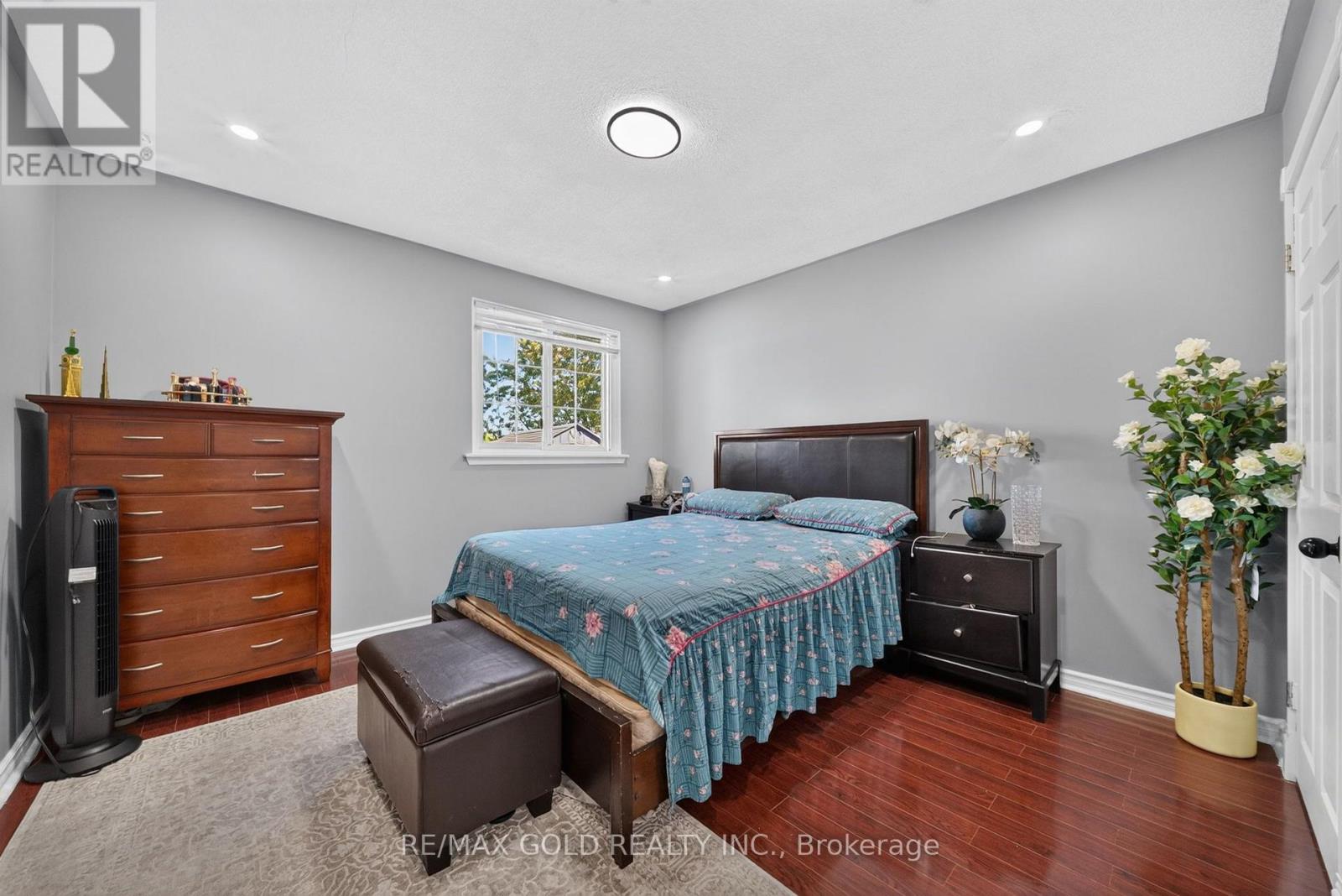 64 DRAKE BOULEVARD - 14