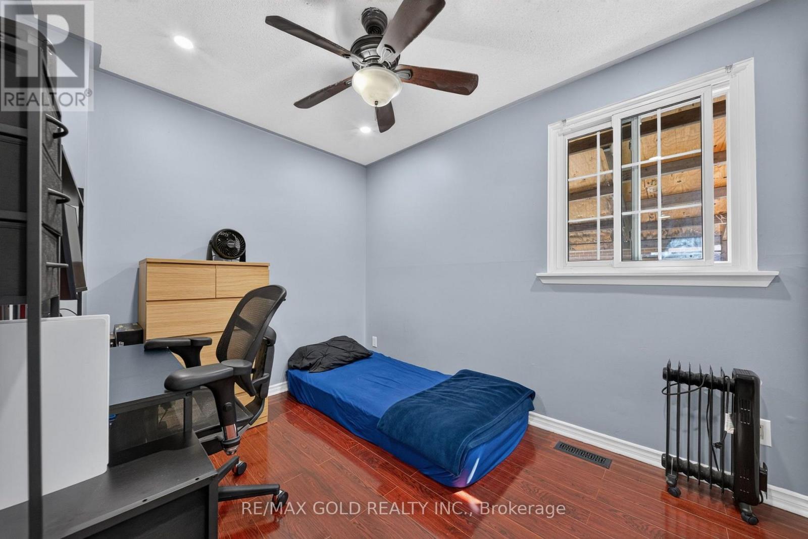 64 DRAKE BOULEVARD - 19