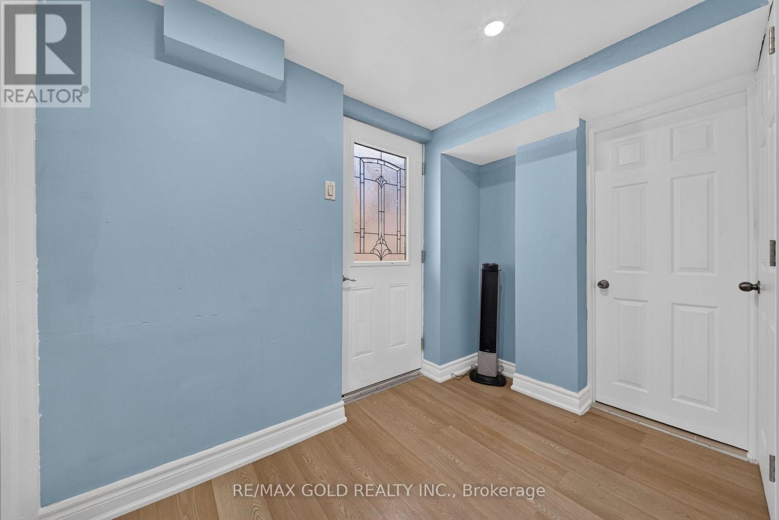 64 DRAKE BOULEVARD - 30