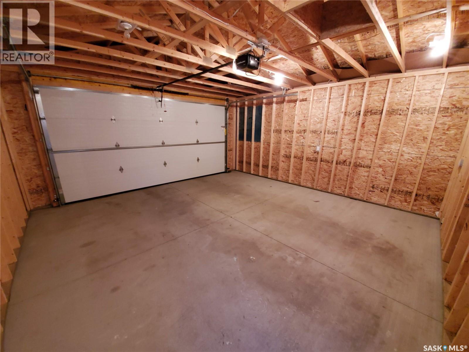 447 Eaton LANE - 25