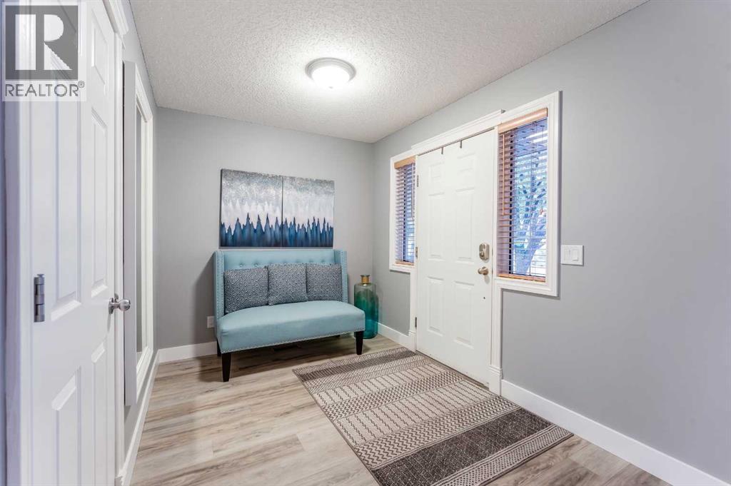 Warm and inviting foyer