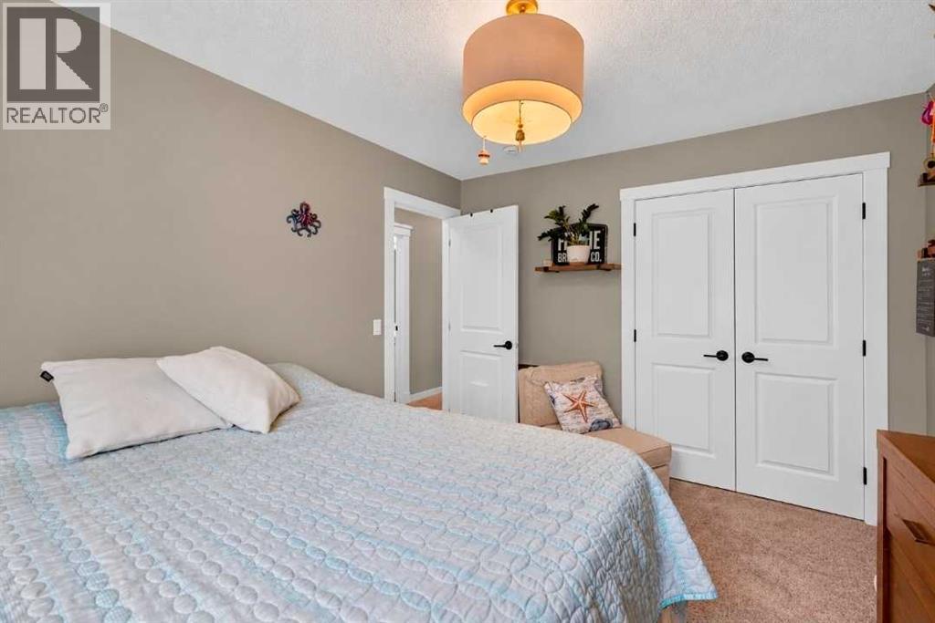 90 Cranbrook Crescent SE - 34