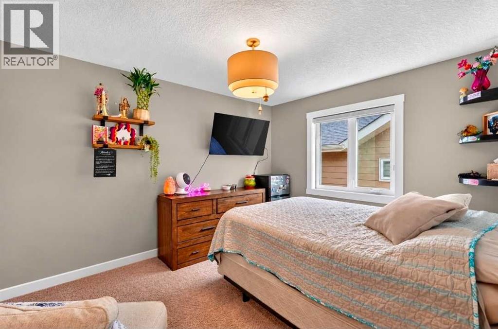 90 Cranbrook Crescent SE - 33