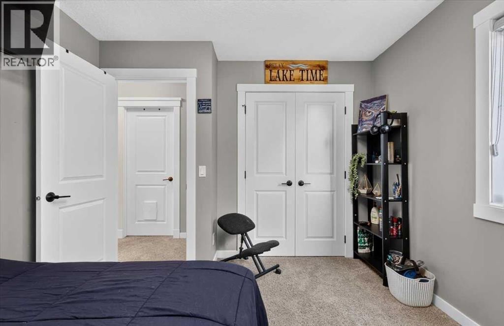 90 Cranbrook Crescent SE - 31