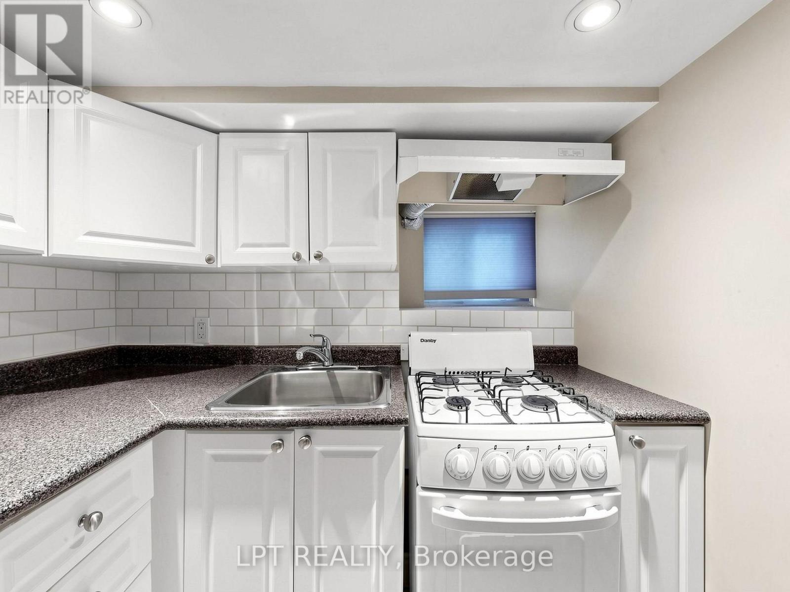 303 OAKWOOD AVENUE - Image 28