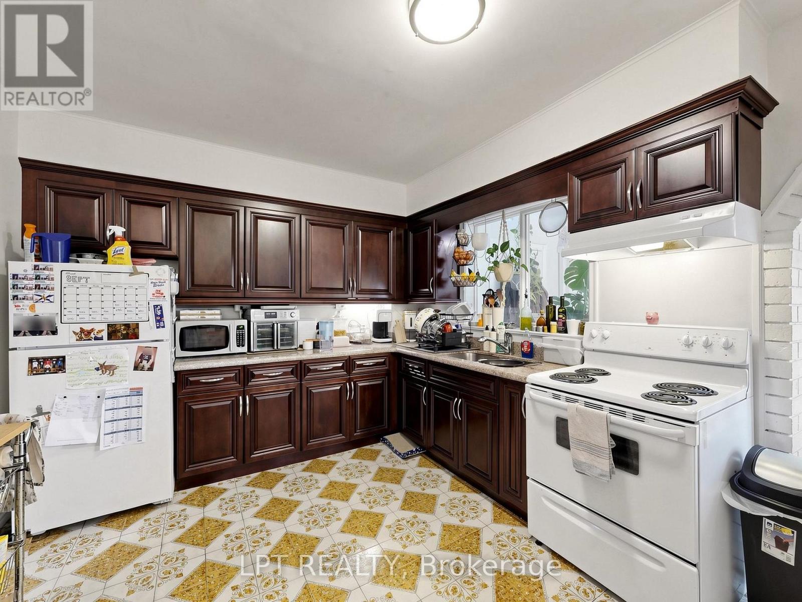 303 OAKWOOD AVENUE - 7