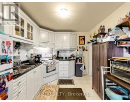 303 Oakwood Avenue, Toronto, ON M6E2V3 Photo 16