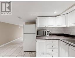 303 Oakwood Avenue, Toronto, ON M6E2V3 Photo 29