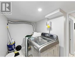 303 Oakwood Avenue, Toronto, ON M6E2V3 Photo 32