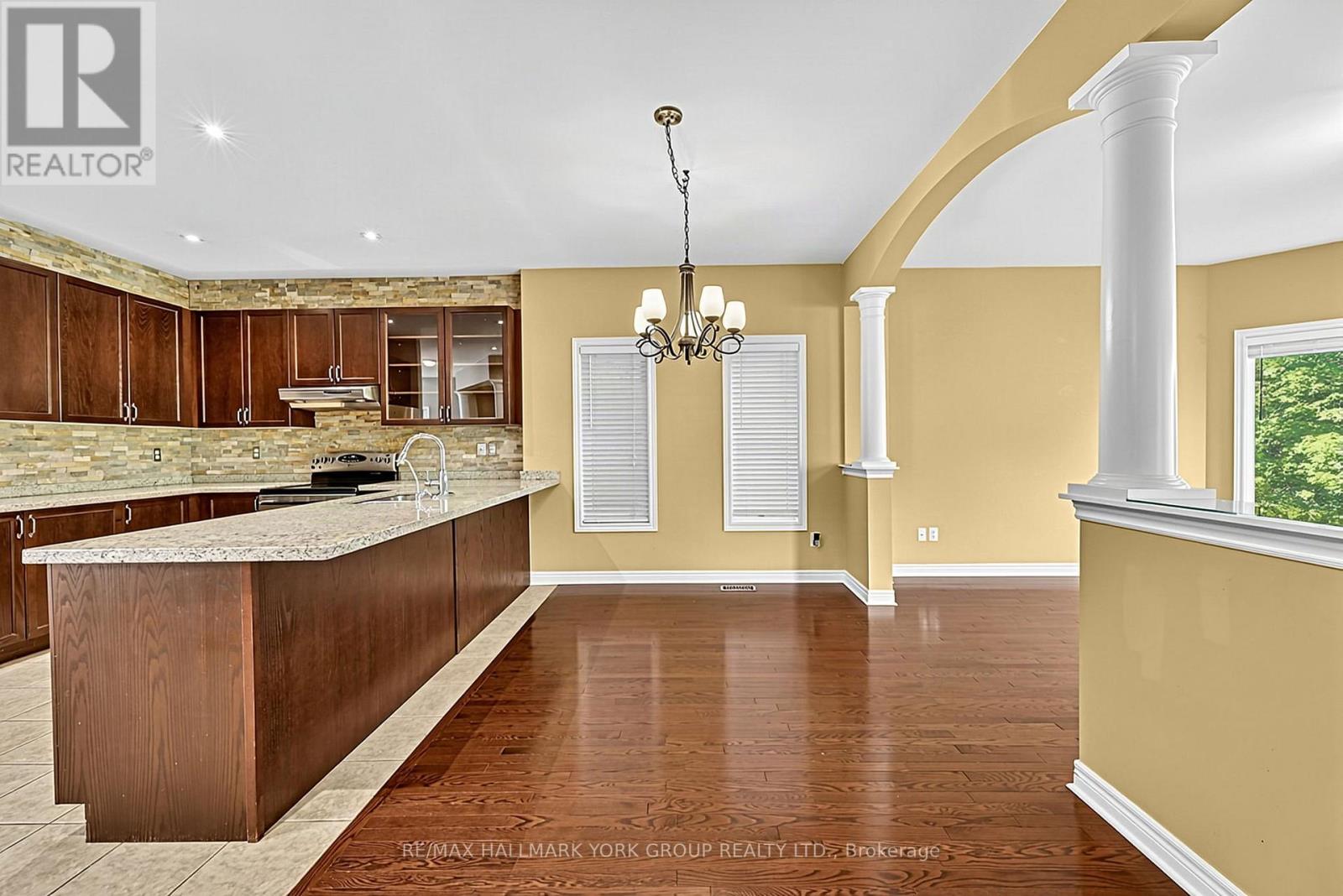 383 GILPIN DRIVE, Newmarket (Woodland Hill) — photo 9