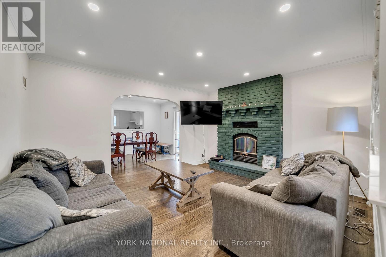 19392 YONGE STREET, East Gwillimbury (Holland Landing) — photo 10