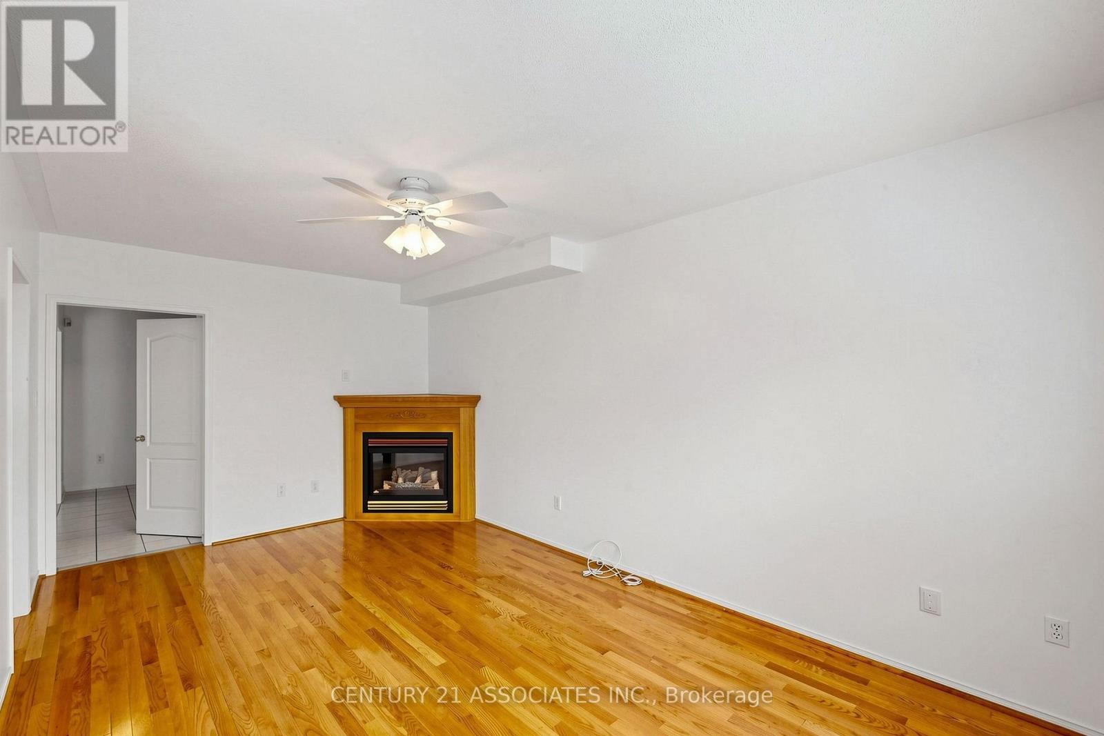 890 BLYLEVEN BOULEVARD - 12