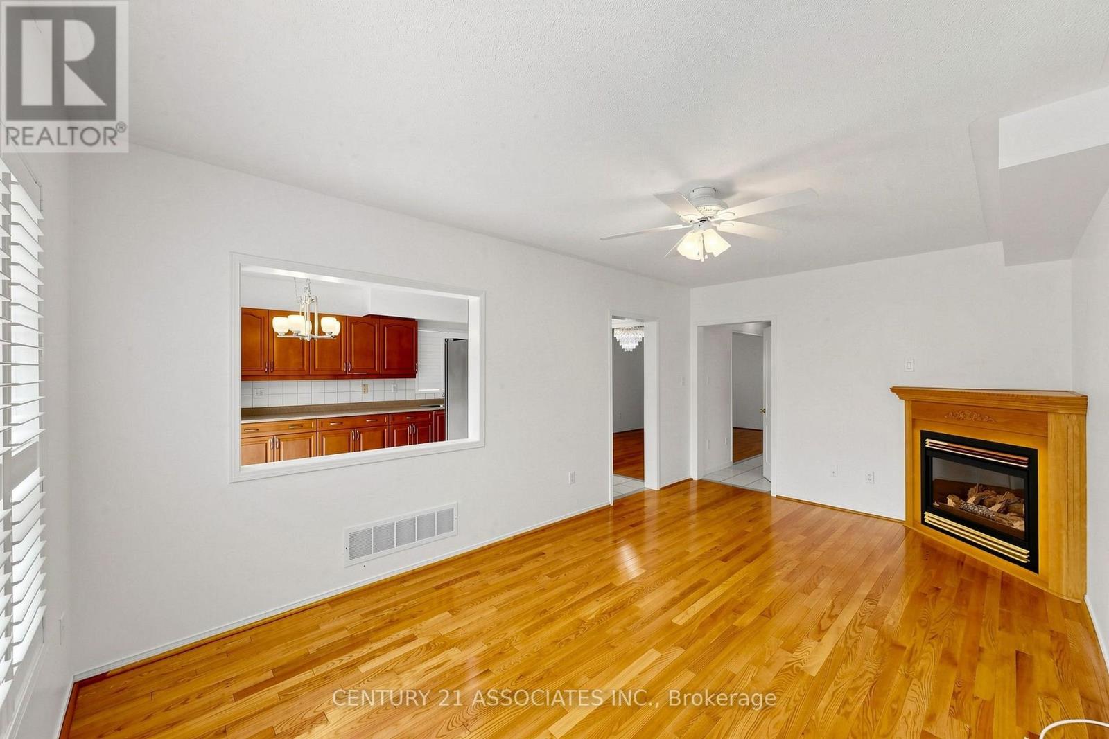 890 BLYLEVEN BOULEVARD - 13