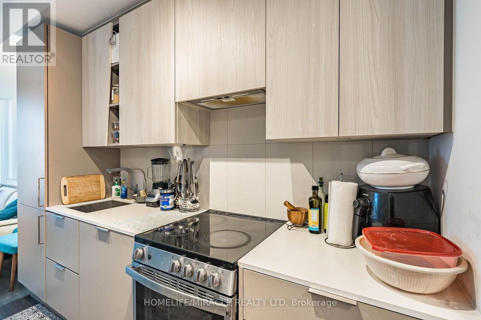 #209 3900 CONFEDERATION PARKWAY - 16