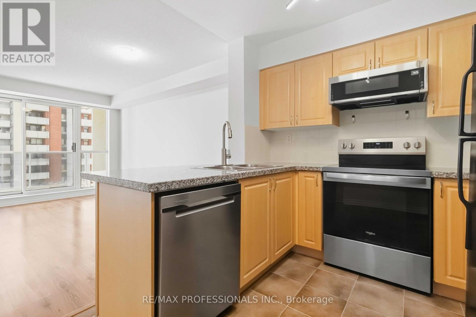 701 - 5 MICHAEL POWER PLACE, Toronto (Islington-City Centre West) — photo 12