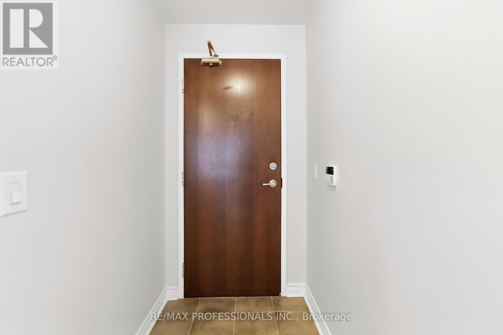 701 - 5 MICHAEL POWER PLACE, Toronto (Islington-City Centre West) — photo 3