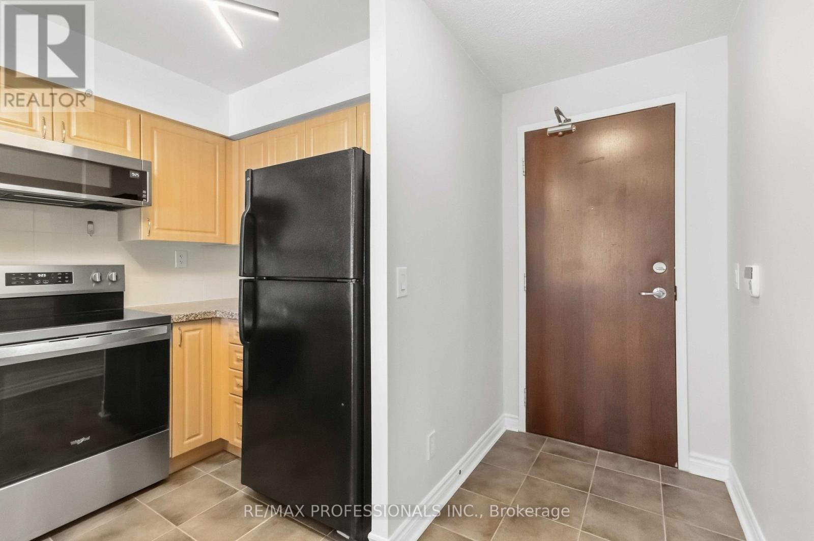 701 - 5 MICHAEL POWER PLACE, Toronto (Islington-City Centre West) — photo 4