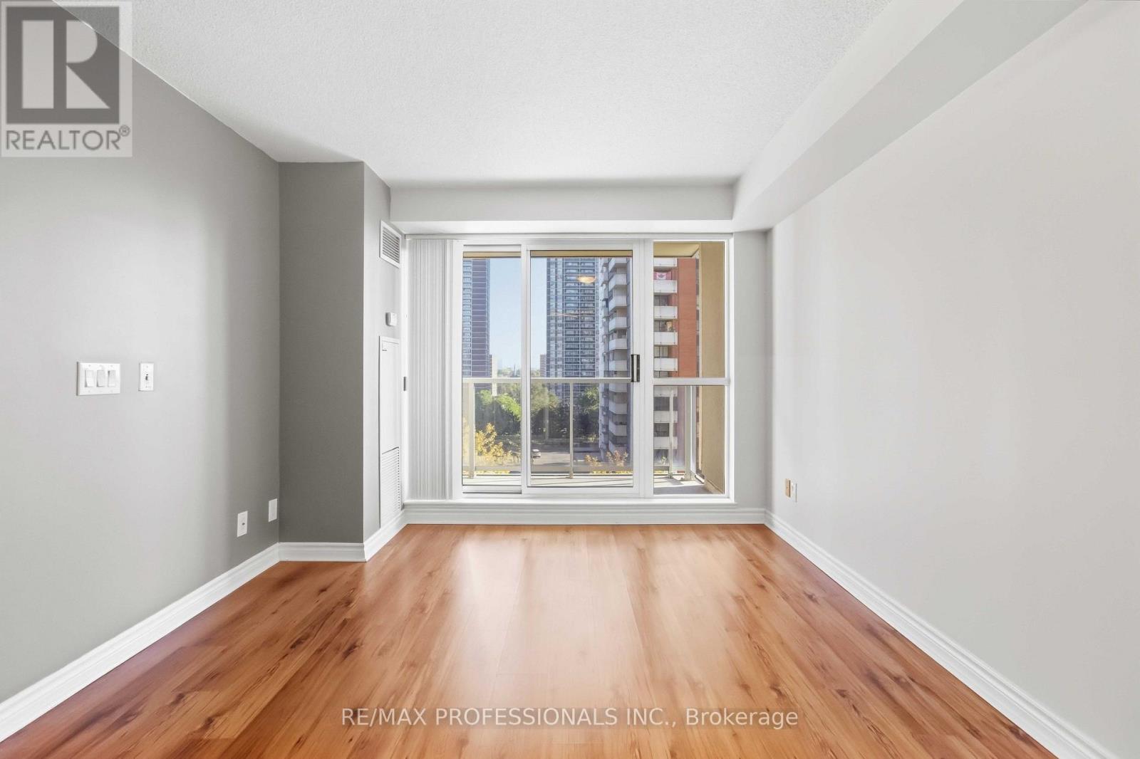 701 - 5 MICHAEL POWER PLACE, Toronto (Islington-City Centre West) — photo 6