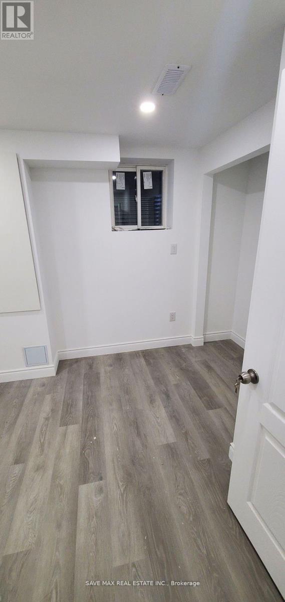 LOWER - 27 BLACKSMITH DRIVE, Woolwich — photo 4