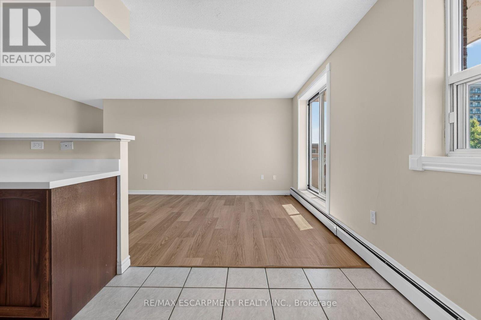 #604 851 QUEENSTON ROAD - 27