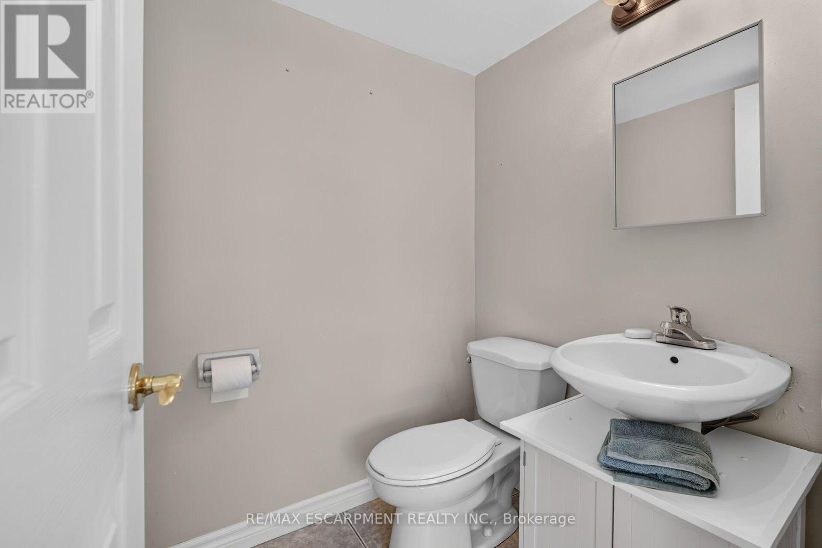 #604 851 QUEENSTON ROAD - 32