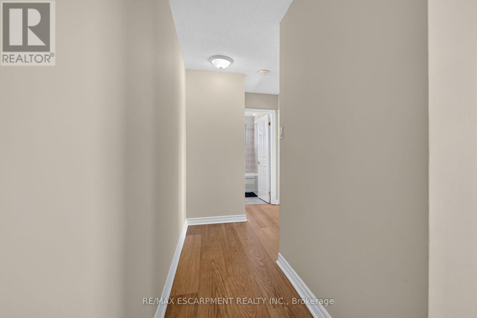 #604 851 QUEENSTON ROAD - 33