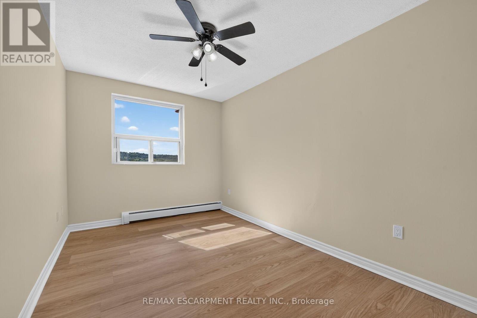 #604 851 QUEENSTON ROAD - 35