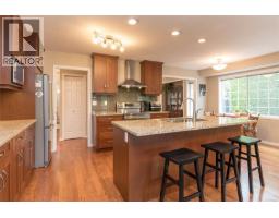 6664 Buena Vista Rd, Central Saanich, BC V8Z5W7 Photo 14