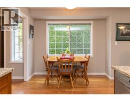 6664 Buena Vista Rd, Central Saanich, BC V8Z5W7 Photo 18