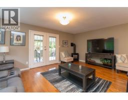 6664 Buena Vista Rd, Central Saanich, BC V8Z5W7 Photo 19