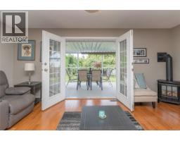6664 Buena Vista Rd, Central Saanich, BC V8Z5W7 Photo 23