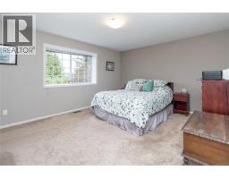 6664 Buena Vista Rd, Central Saanich, BC V8Z5W7 Photo 24