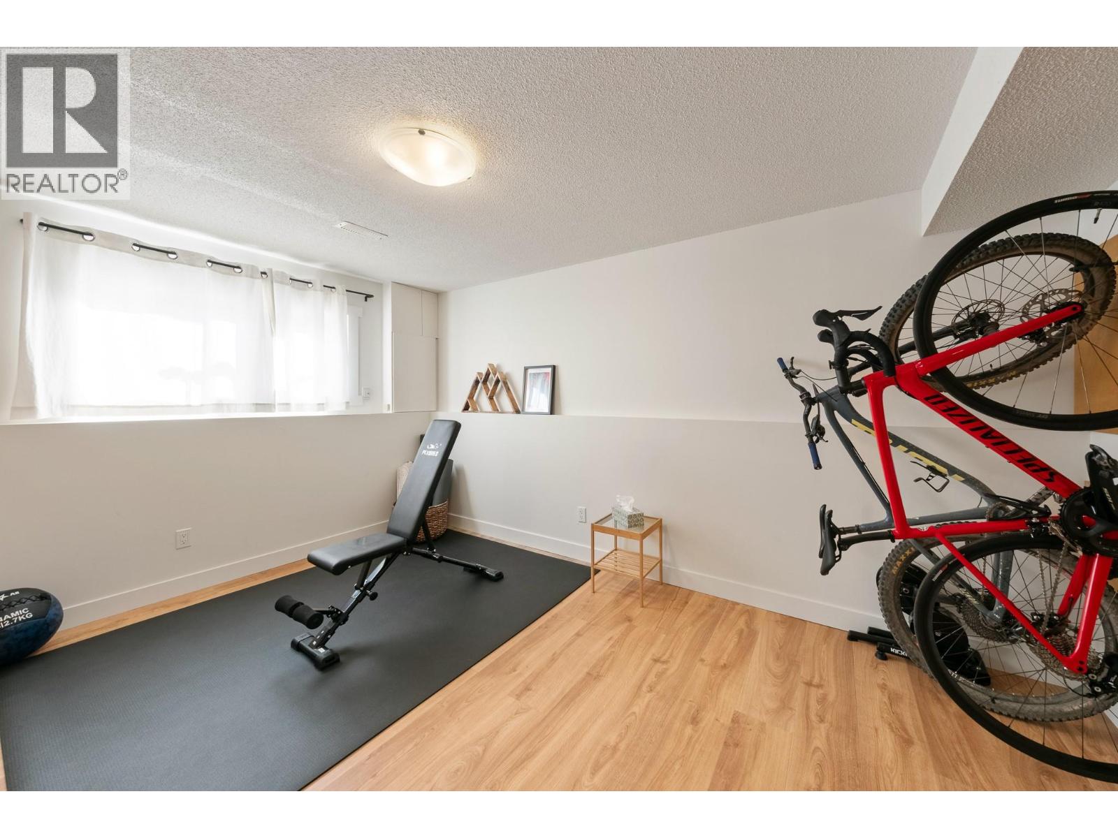 1265 Graham Street - 24
