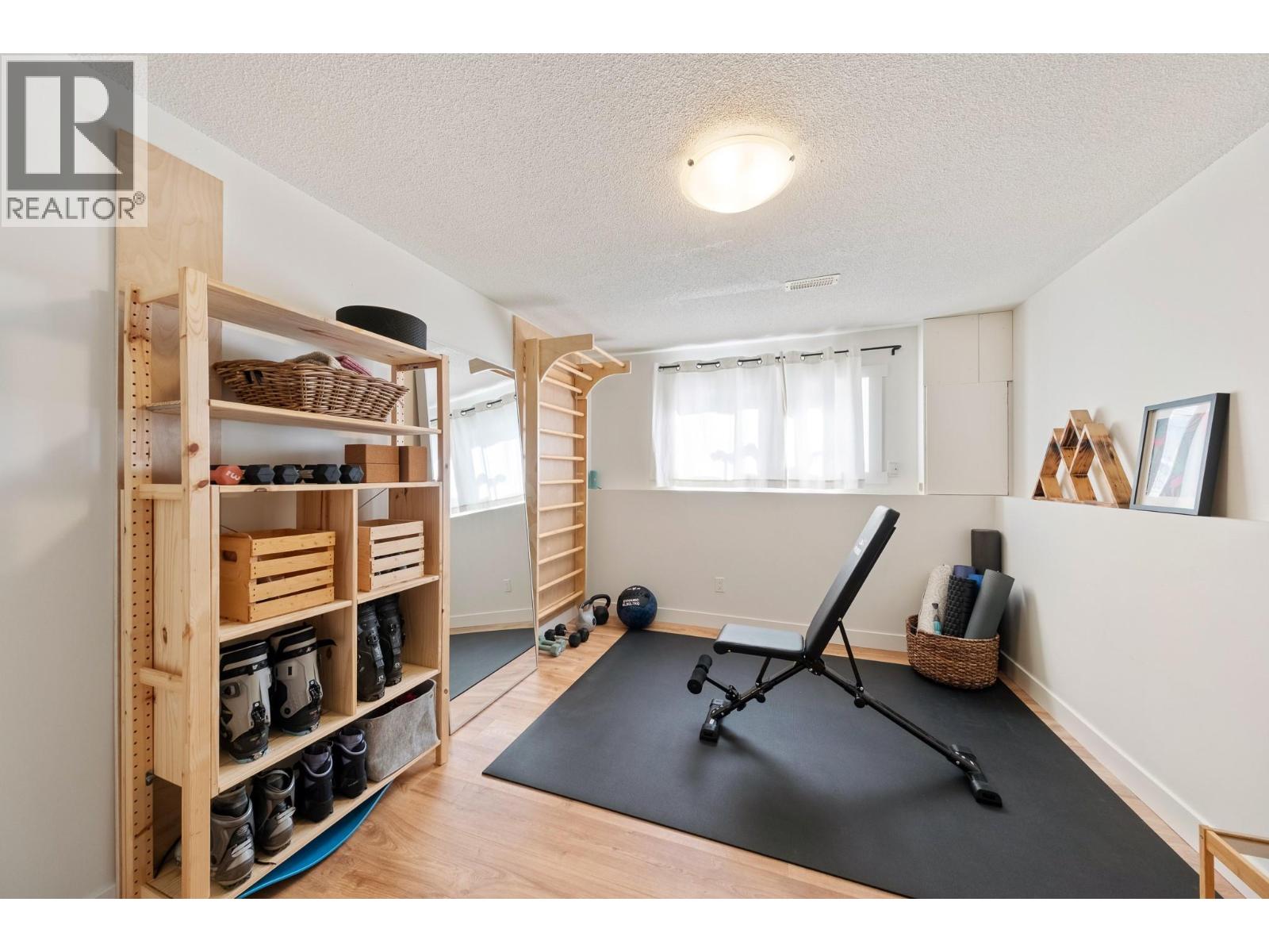 1265 Graham Street - 23