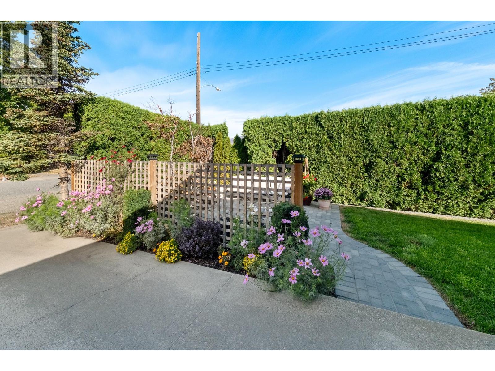 1265 Graham Street - 27