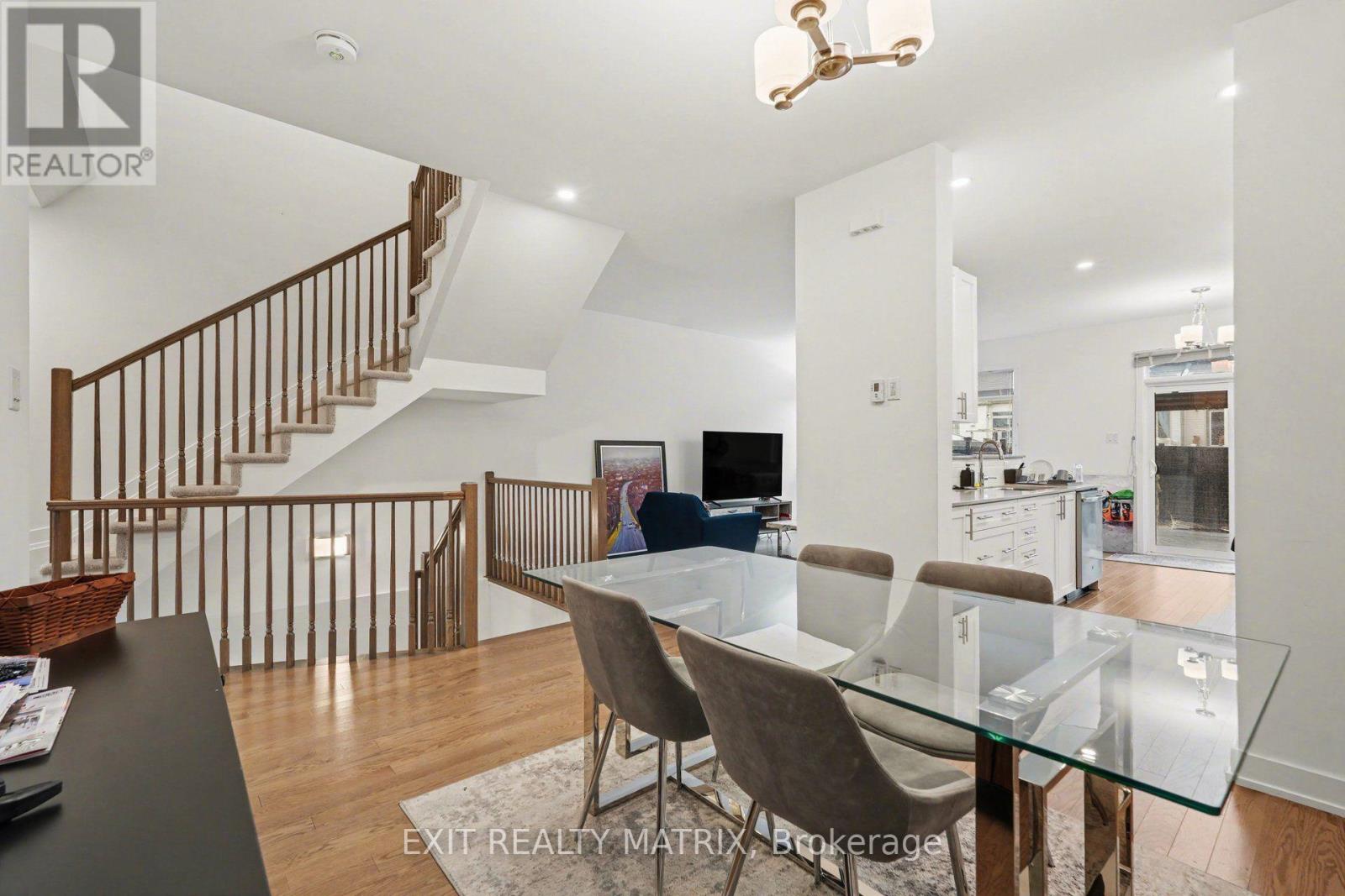 656 PUTNEY CRESCENT, Ottawa — photo 7