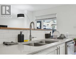 656 Putney Crescent, Ottawa, ON K2S2N7 Photo 11