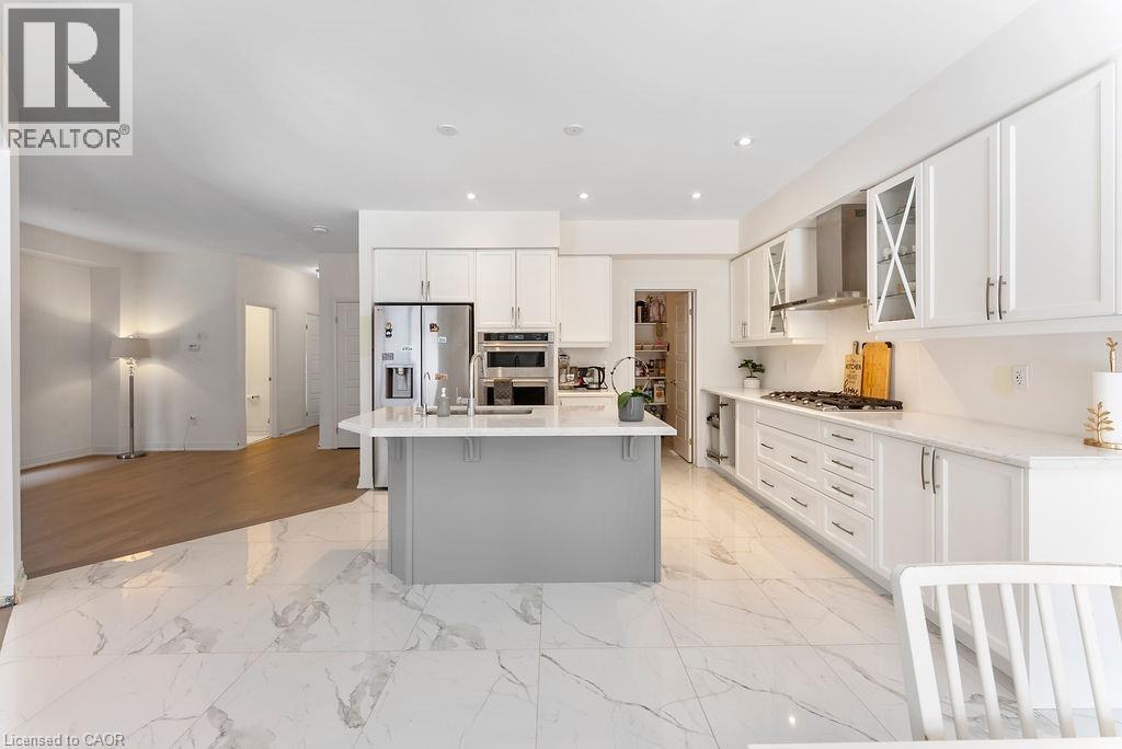 61 GEORGE BRIER Drive E, Paris — photo 11
