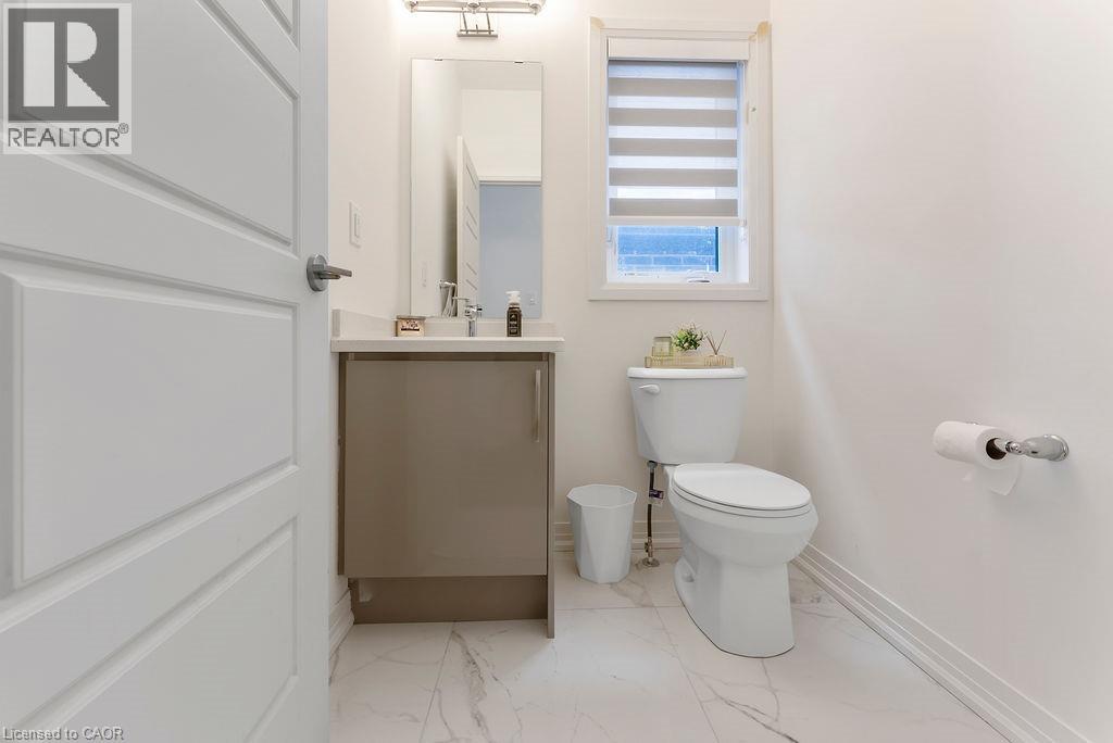 61 GEORGE BRIER Drive E, Paris — photo 7