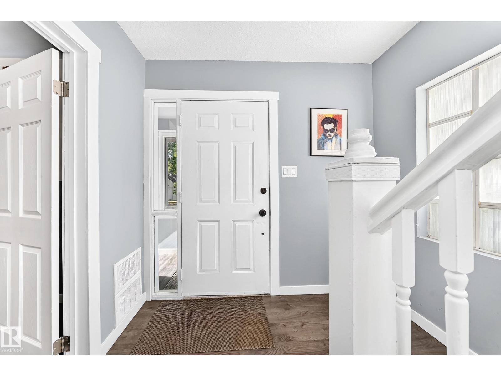 11908 77 ST NW - 4